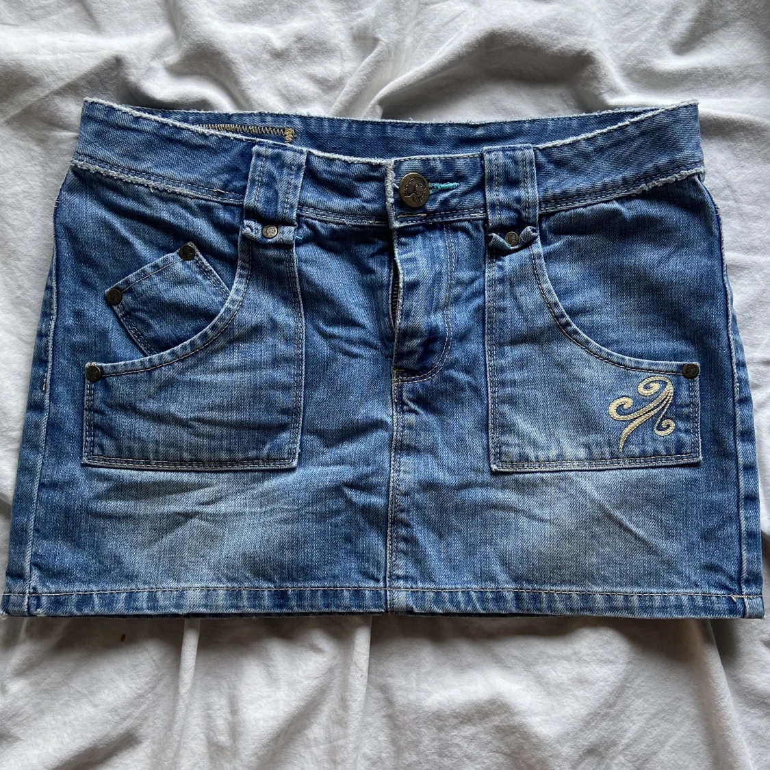 Lowaisted minikjol - 90