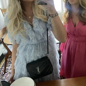 By malina klänning - Säljer min by malina klänning i den drömmigaste ljusblå färgen !!! Strl m och passar mig som ofta har s. Såå fiin och endast använd vid två tillfällen💓 