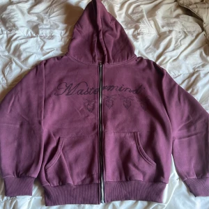 Cactus Jack x Mastermind hoodie - Säljer denna Cactus Jack/Travis scott x mastermind hoodien då den inte används längre.