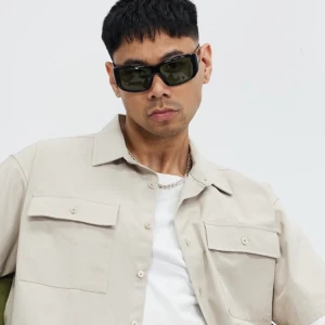 Eytys Sinai Solglasögon  - Har dessa asnice solglasögon som tyvärr inte används. Köpte från Eytys egna hemsida för fullt pris. kommer med orginella fodralet kvar. Kostar 1900kr nya. Kan skicka screenshot på orderconfirmationen