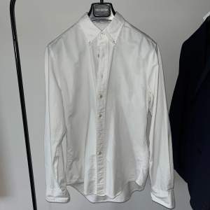 Gant skjorta   Använd några gånger (Som Ny)    Storlek M