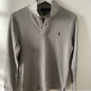 Polo RL långärmad Pike - Fin Polo Ralph Lauren pike som knappt är använd
