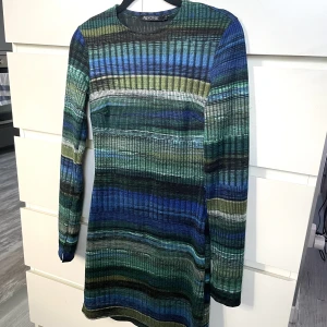 Klänning Nelly - Superfin klänning från Nelly som inte kommer till användning, storlek S. Använd 1 gång