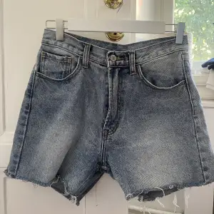 Brandy Melville shorts Size S, great condition 