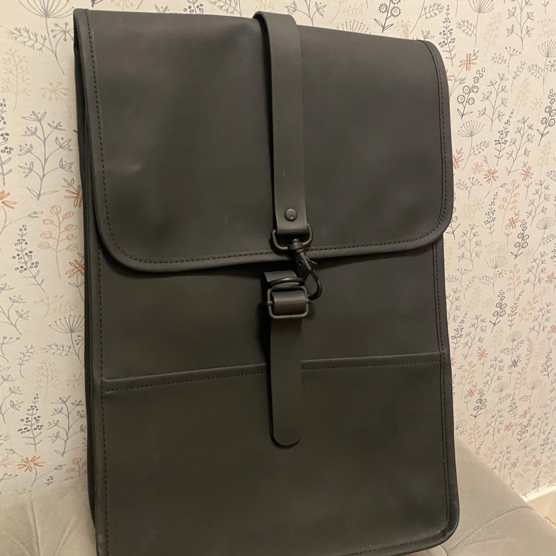 RAINS ryggsäck svart - 90