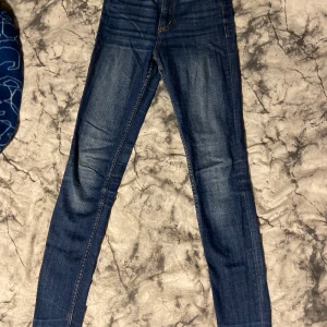 Fina jeans - Fina jeans passar typ xs