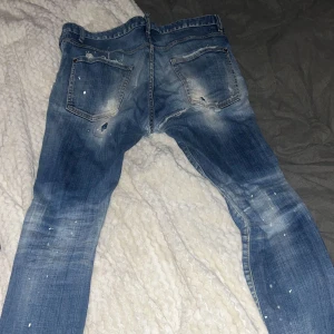 Dsquared2 jeans - Ett par fina dsquared 2 jeans men ganska använda 