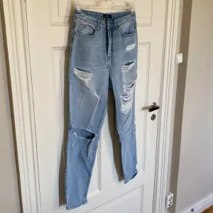 Säljer ett par snygga jeans från Missguided. Storlek 38. Modellen heter Riot. I fint skick. 