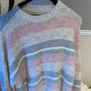 Söt stickad tröja - superfin stickad tröja ifrån Bikbok💕Aldrig använd 