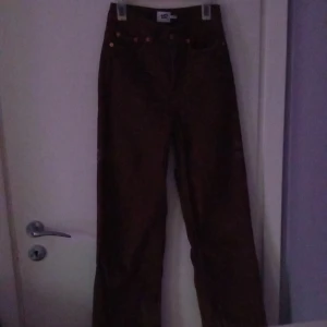 Manchesterbyxor  - Bryna Manchesterbyxor som tyvärr ej kommer till användning längre 