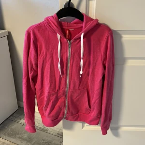 Rosa hoodie m dragkedja - Dragkedjehoodie - Aldrig använd - Nopprig 