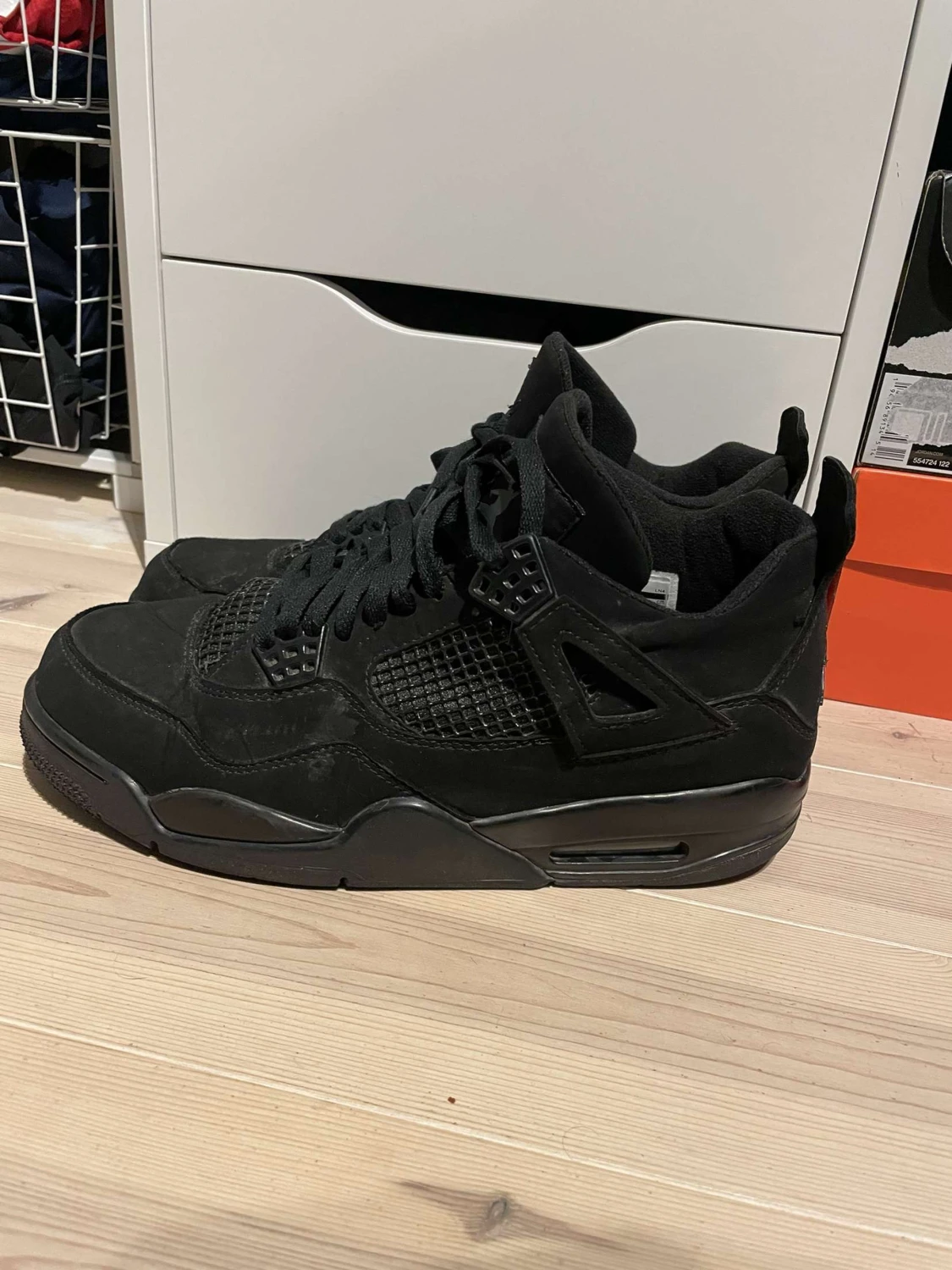 Jordan 4 Black Cat - 90