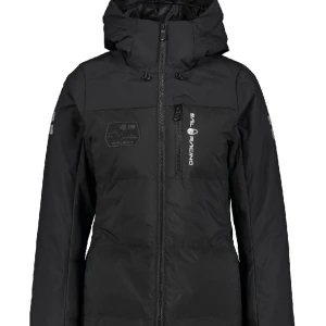 Vinterjacka  - Knappt använd jacka i str L skulle mer säga s/m inköpt för 3300