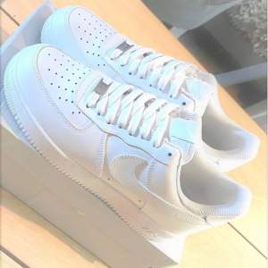 Nike Air Force 1 Stl.43 Box Medföljer  999kr