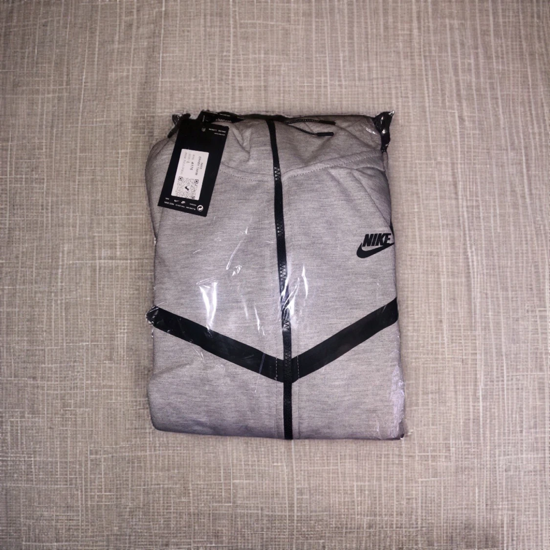Nike tech set 