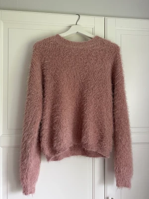 Tröj - Rosa tröja, storlek 170💞