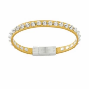 Edblad armband - Säljer mitt gula nit armband från Edblad då det inte kommer till användning💗 väl använt så ser lite slitet ut, skriv för fler bilder,frågor och för diskussion om priset💗