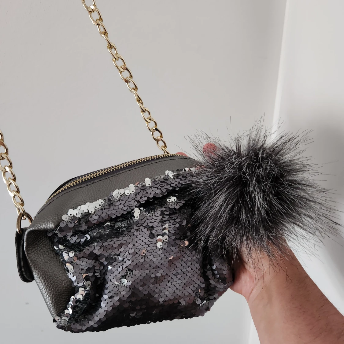 Axelväska oanvänd - 90