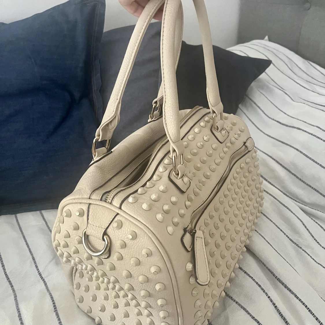 Valetinoliknande väska - 90