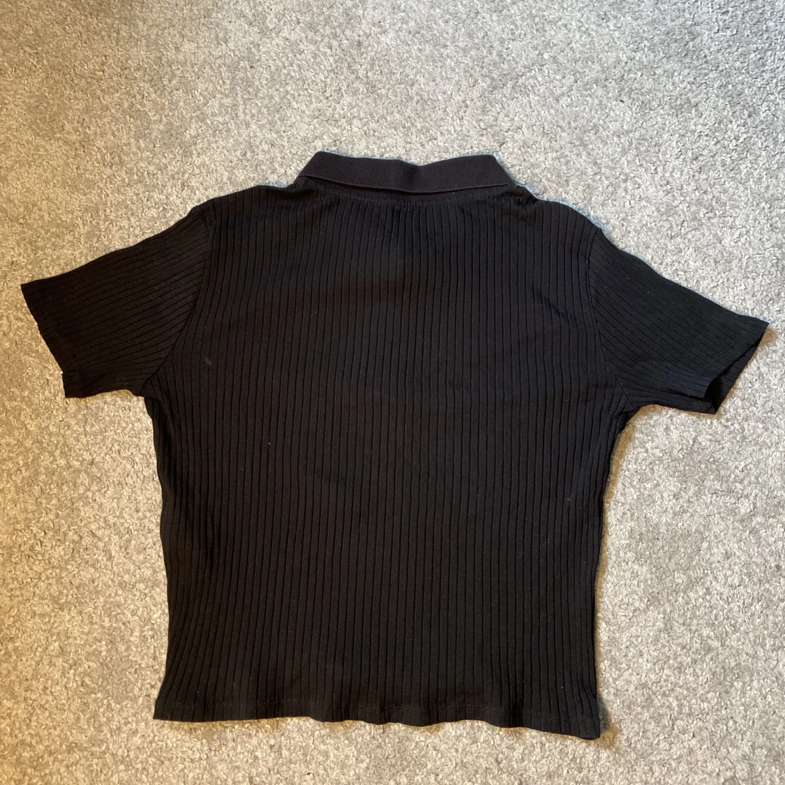 Svart räfflad tröja - 91