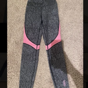 Träningstights  - Träningstights från ICIW😁