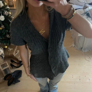 Stickad tröja - SUPER snygg i bra kvalitet❣️❣️❣️