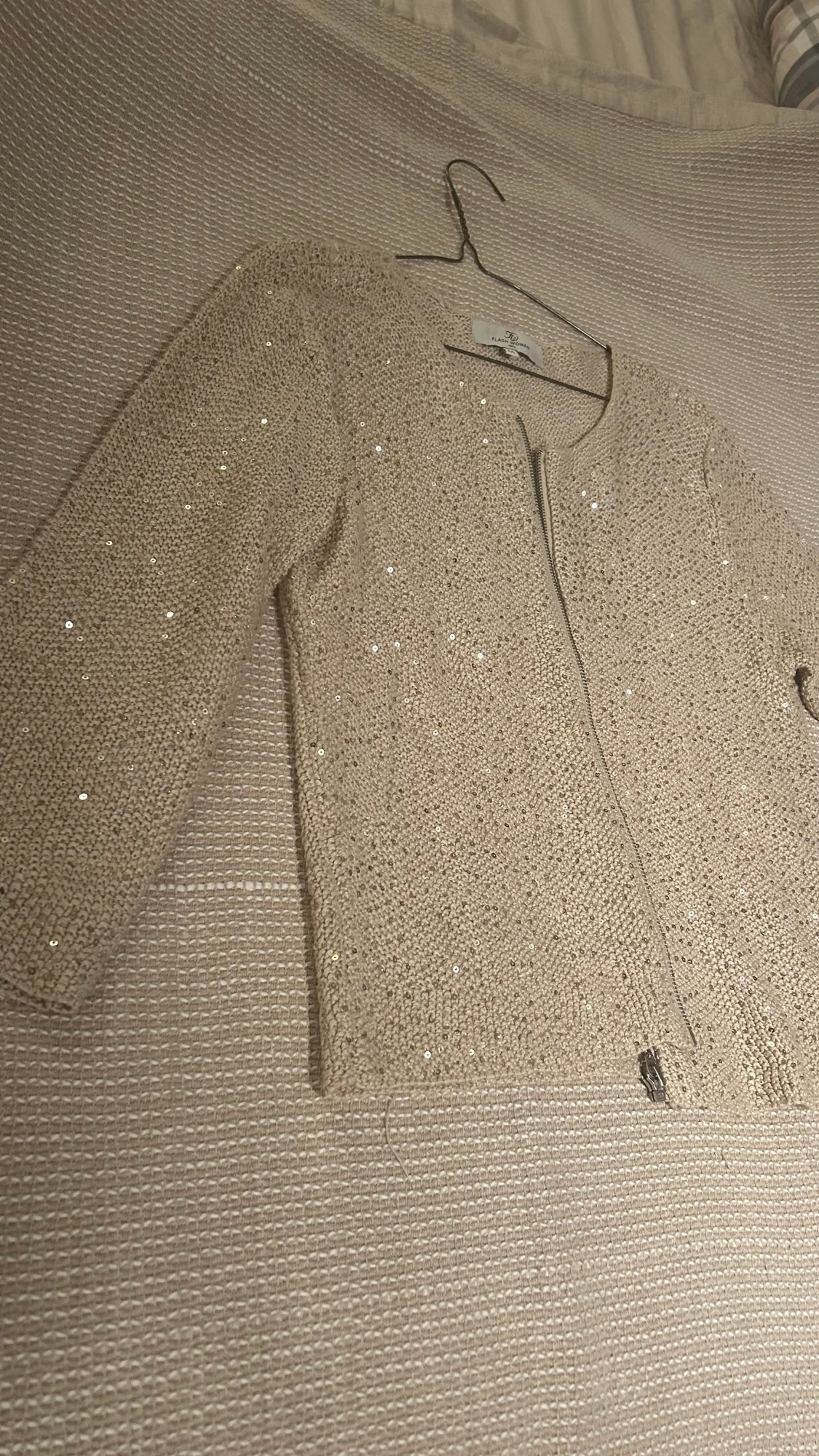 Trekvartsärmad kofta - 90