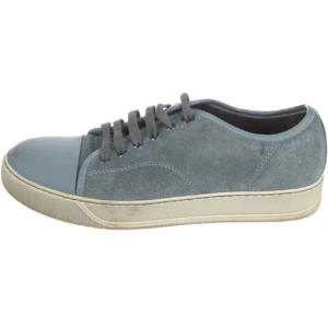 Ljus blå lanvin sko - Intresse anmälan på dessa snygga ljus blåa lanvin skor. Skick runt 6/10 7/10. Pga av skicket kommer vi sälja skorna för runt 1800 storlek 39/5