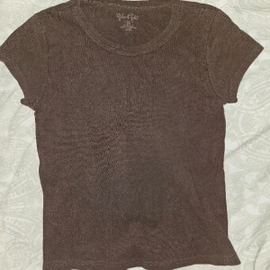 Tshirt - Brun tshirt från brandy melville i bra skick❤️