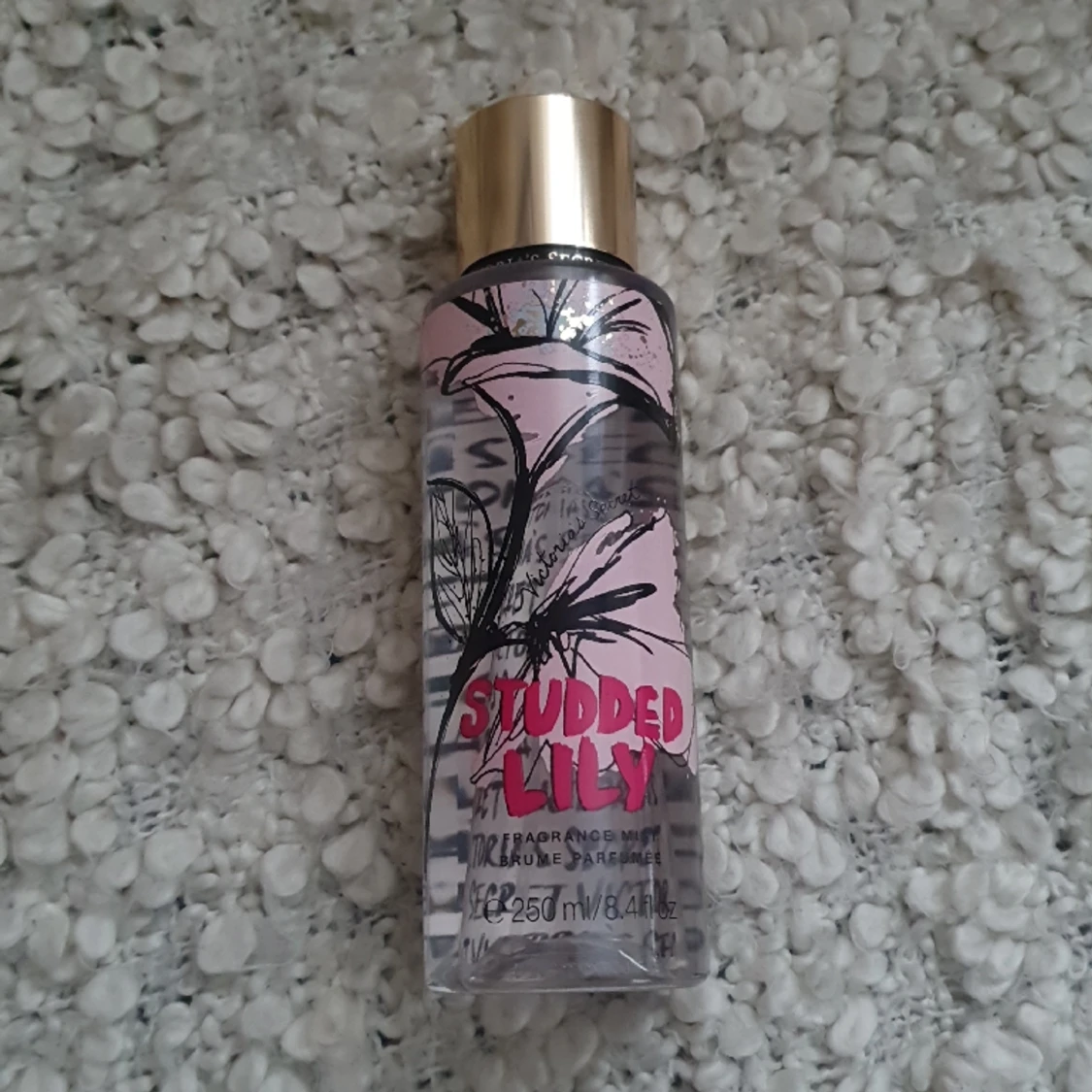 Victoria's secret bodymist, studses lily