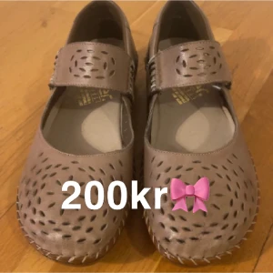 Vintage Rieker Skor - Dessa Vintage ljusbruna Rieker skor! Originalpris ca 700kr Lite slitna inuti!