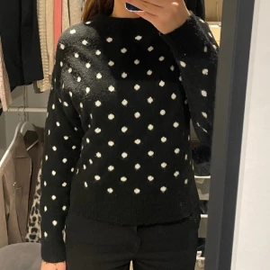 Stickadtröja  - Supersöt stickad tröja!💗💗