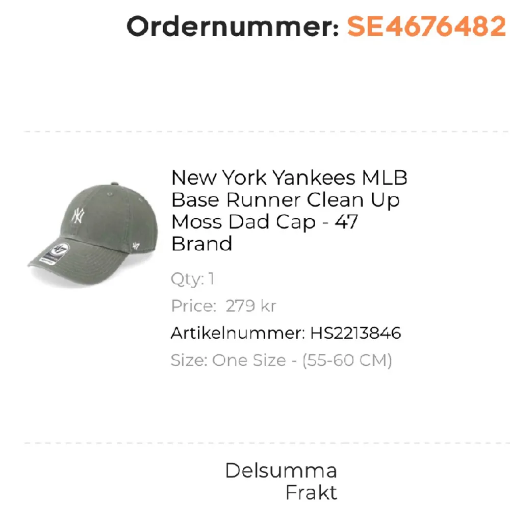 Äkta New york yankees keps inköpt från hatstore!🌟 I nyskick, använd typ 2 ggr. DM för fler bilder! Justerbar storlek. Pris kan diskuteras🫶🏻. Accessoarer.