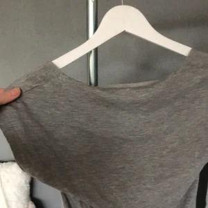 Rygglös tröja - Söt liten topp utan rygg i stl s💕