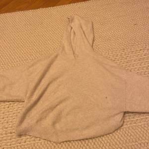 Säljer söt ull hoodie från Kappahl 