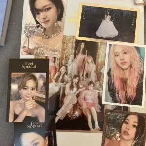 Feel special twice album - Hej! Säljer denna twice album, allt är inkluderad likvist allt annat jag har för salu. Kan också mötas upp, vill helst bli av med den så kontakta mig om intresserad ❤️