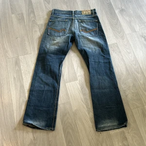 Snygga Ldk jeans - Snygg passform storlek 30/32🤙🏻 Funkar för både killar och tjejer🤩