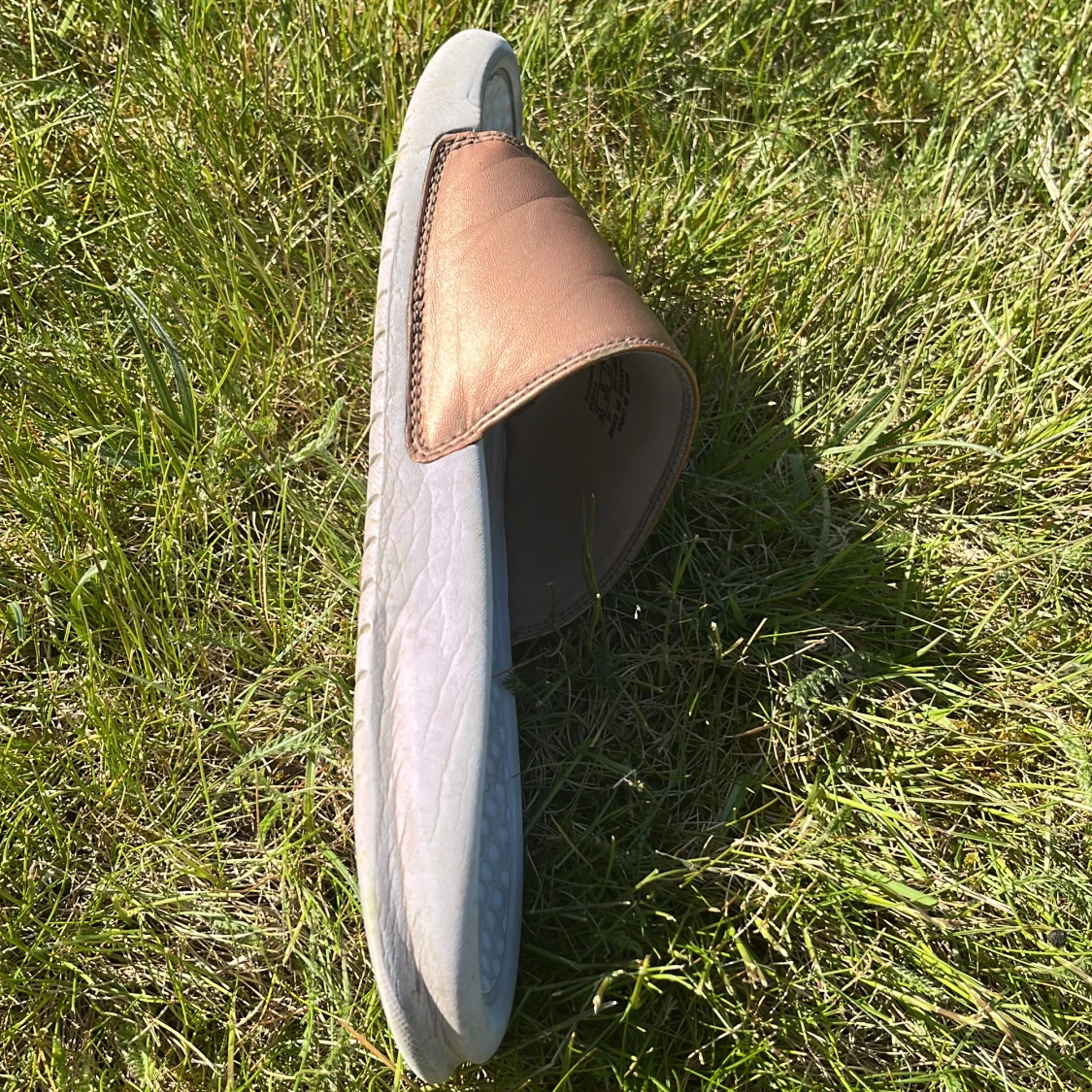 Vit rosa högertoffla - 91