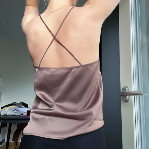 Brunt silkes linne  - Använd en gång, skönt silkesmaterial 