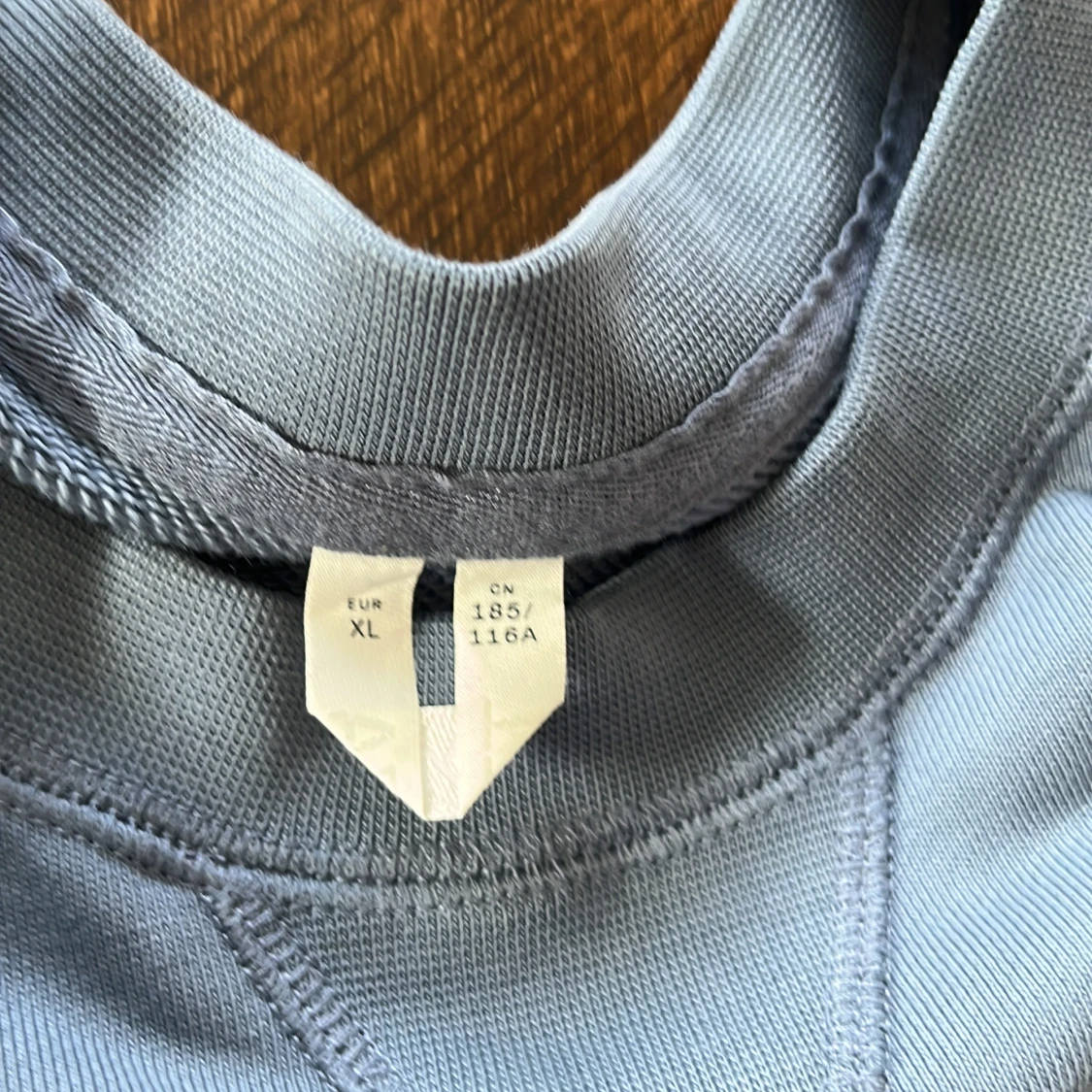 Ljusblå tröja från Arket  - 90