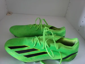 Adidas Fotbollsko - Fotbollskor använda några gånger. Fint skick. 1000 kr  Adidas X speedportal