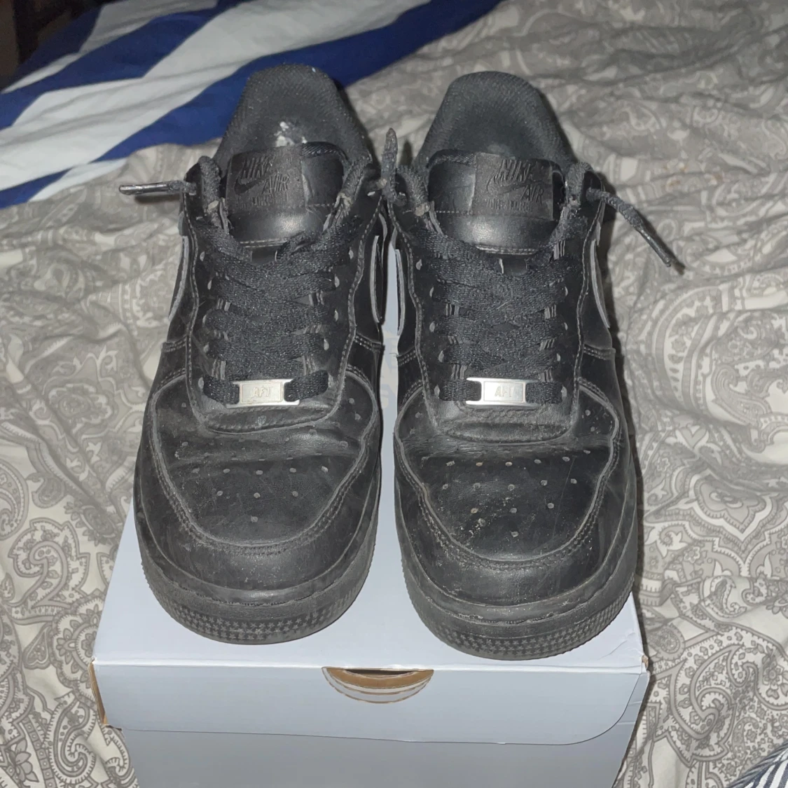 Air force 1s i svart - 90