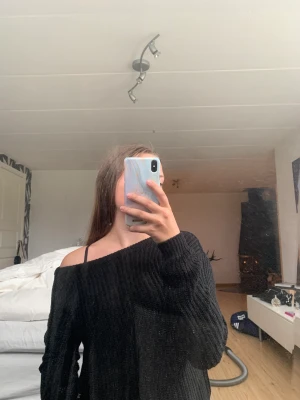 Stickad tröja - Säljer denna tröja från Missguided, har aldrig använt den då jag inte tycker den passar mig. Om du har frågor är det bara ett höra av sig 