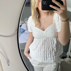 Gina blus - Så fin blus som tyvärr aldrig har kommit till användning😚 