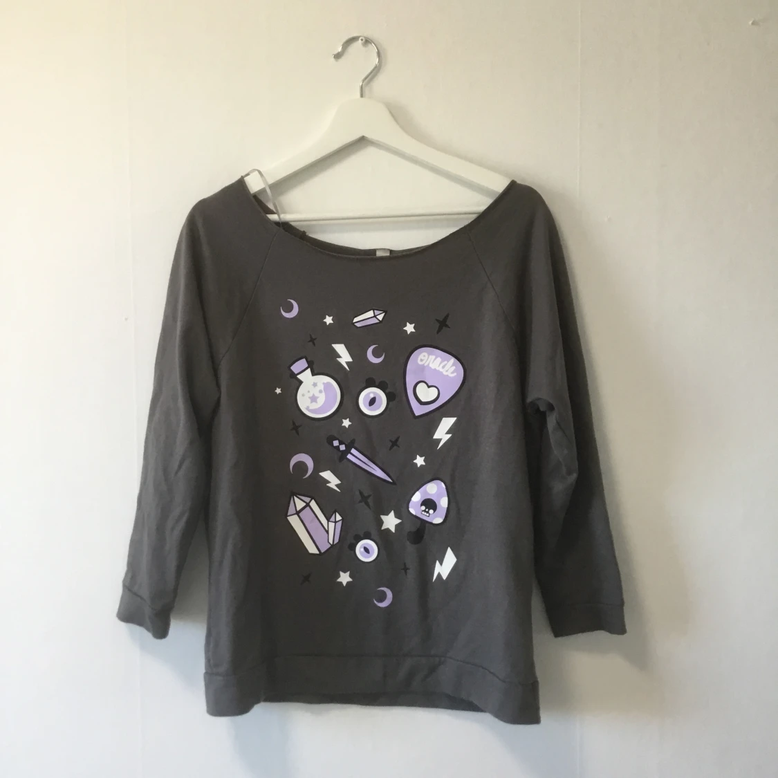Witchy och alternativ cardigan med handgjort tryck, storlek medium
