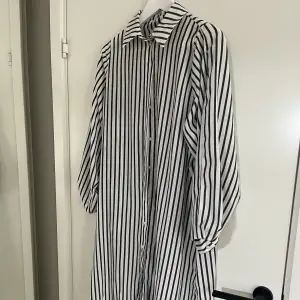 Skjortklänning oversized från H&M