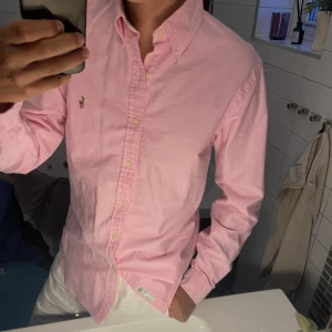 Ralph Lauren skjorta  - Storlek L, mycket bra skick  Perfekt på sommaren! 