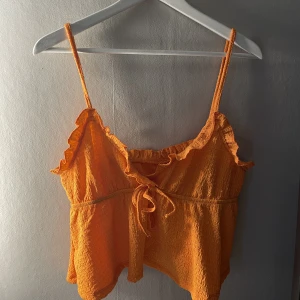 Topp - Orange topp, aldrig använd