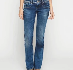 Ltb jeans - Ltb valerie bootcut jeans. Ny skick dock slutning längst ner vid foten 3 bild. 
