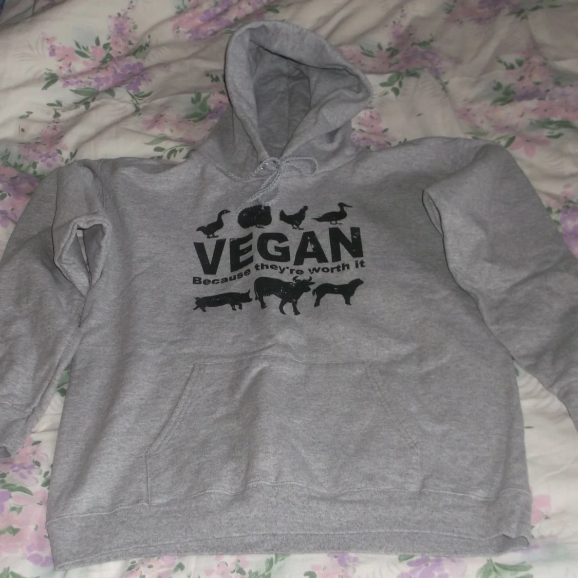 Ny hoodie VEGAN because they're worth it Tröja Svart text Djur XS/S - 1